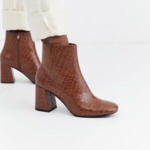 Mini Brown Croc-Embossed Ankle Faux Leather Boots 40